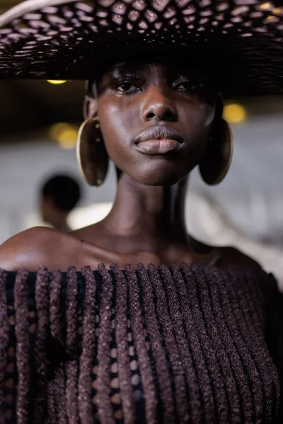 Look 28